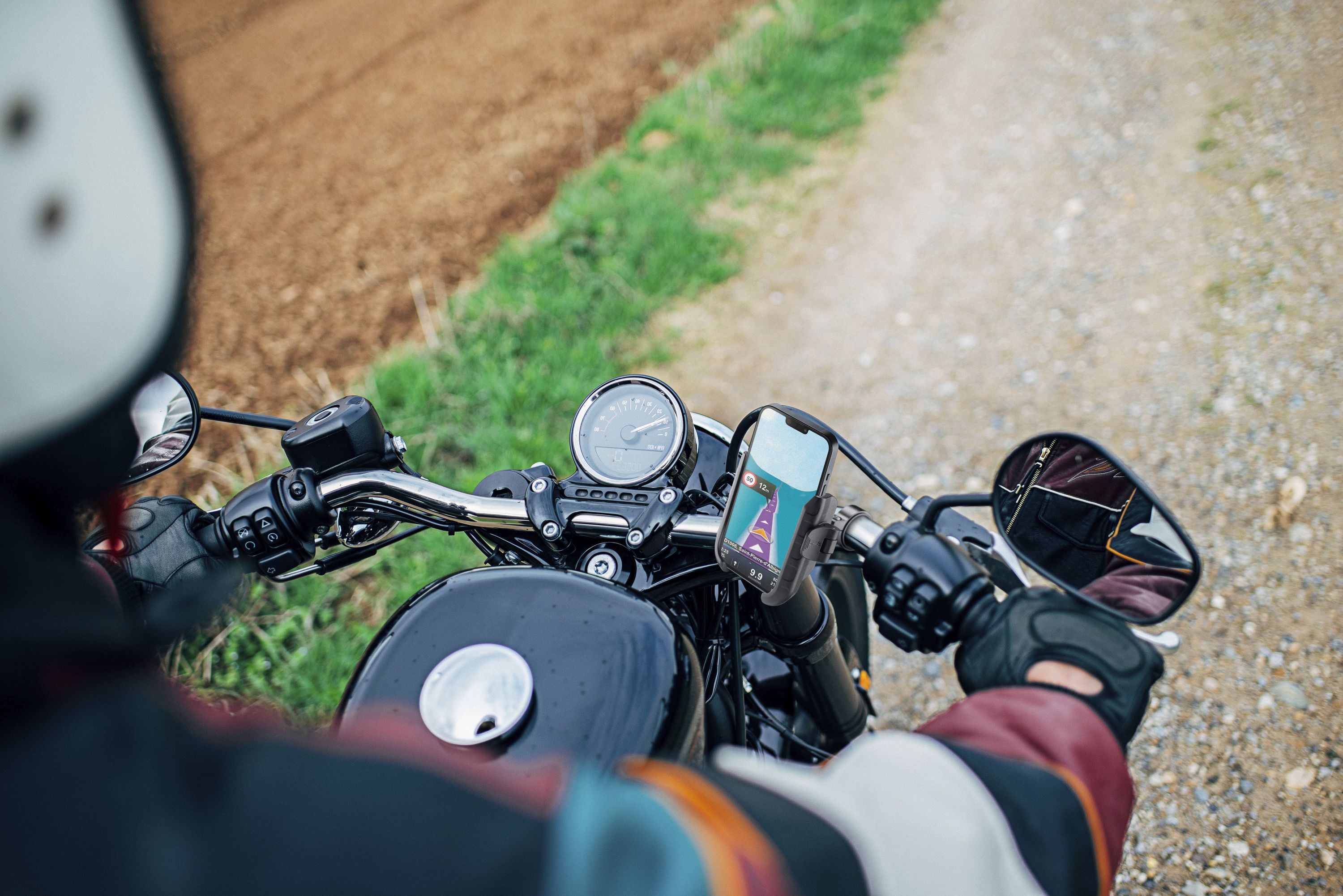 Phoneholder handlebar with dampener