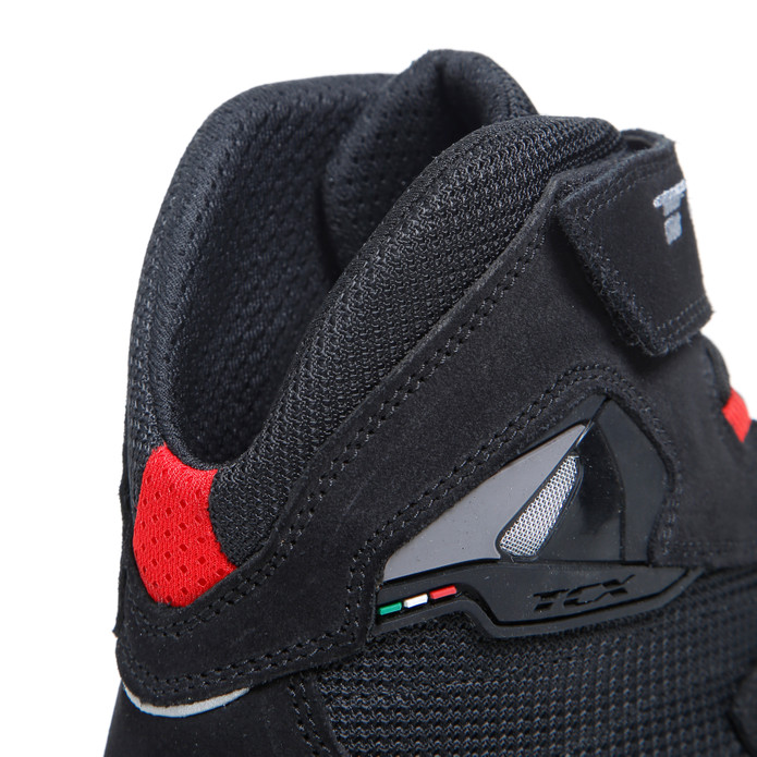 b057469d 1128 46f3 aa60 1cd26c35c631