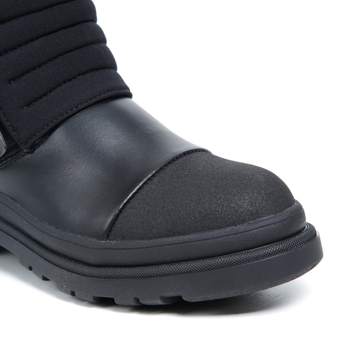 e445fb42 ee9a 4f21 ae79 95871352422d